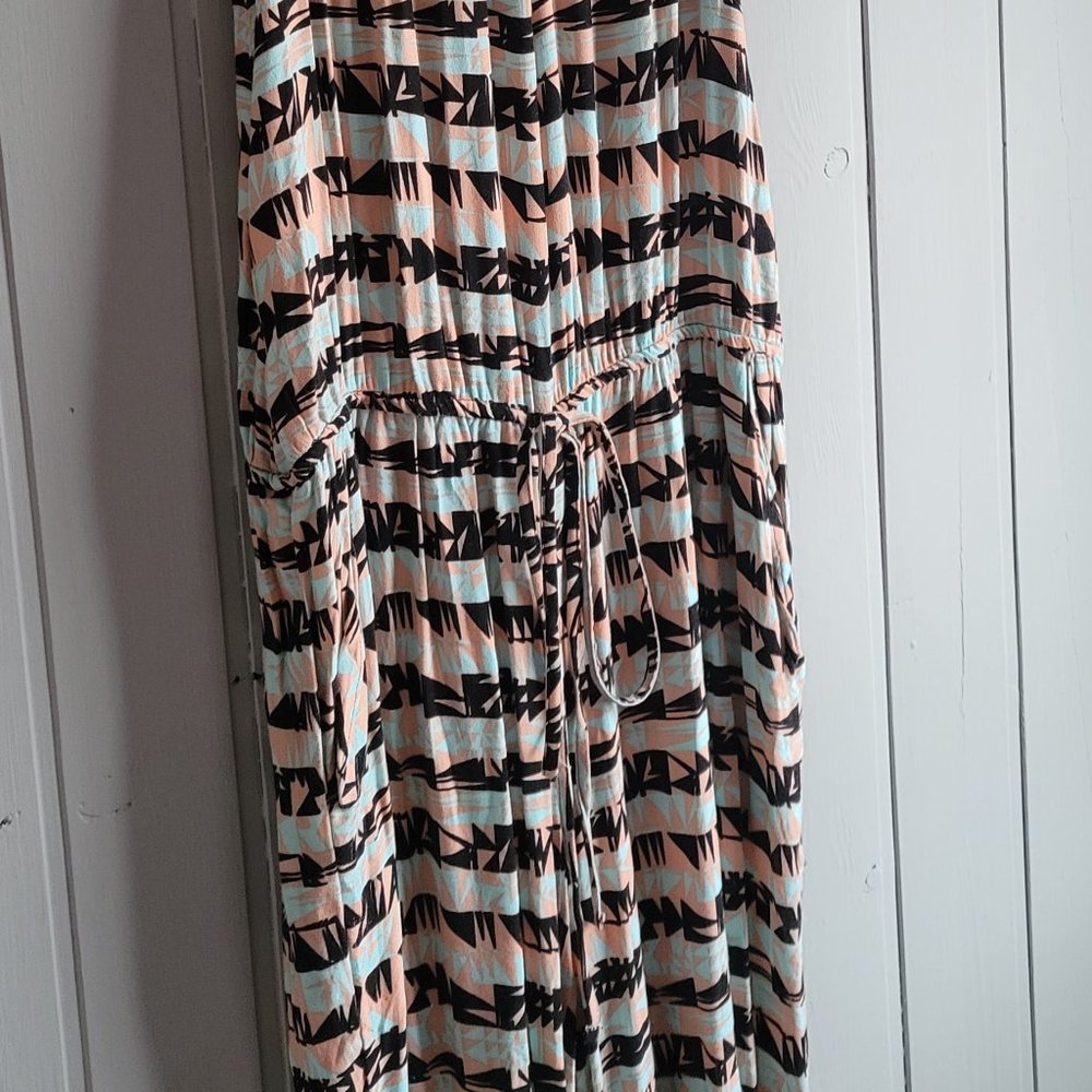Rare Patterned Jumpsuit - Picture 2 of 9